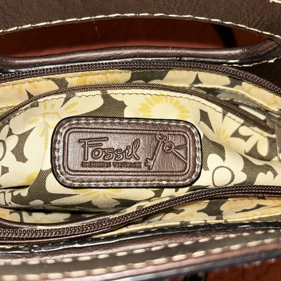 Fossil Modern Vintage: Cloth & Faux Leather Purse, Removable Strap - Picture 8 of 13